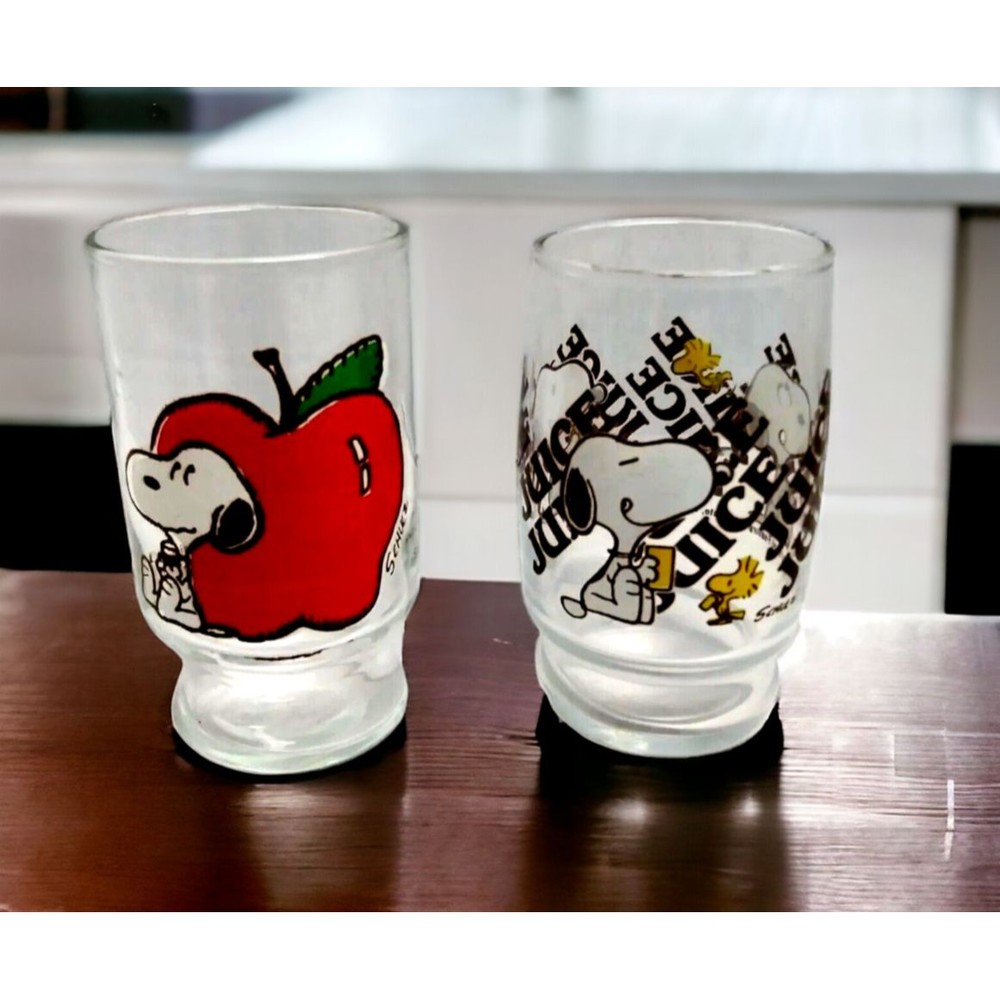 Snoopy Peanuts Juice Glasses Woodstock Apple Schulz (Lot of 2) VTG 1968